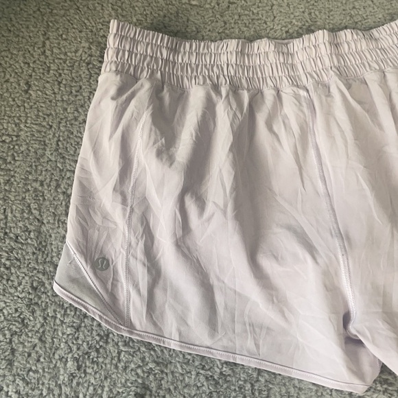 Lululemon Hotty Hot Short II *2.5"
Faint Lavender size 12 Reg/Summer Short - Picture 4 of 6